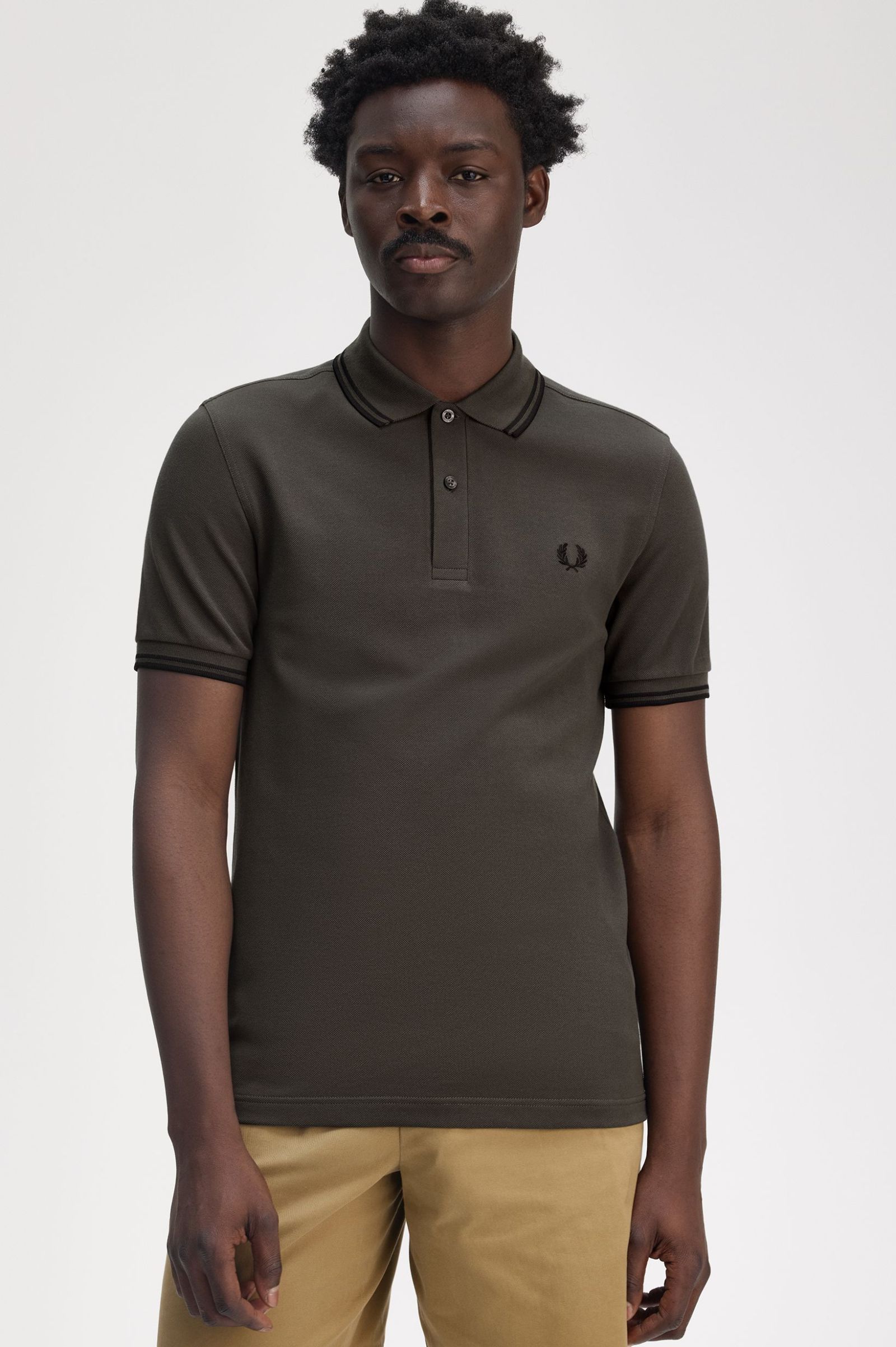 新品　Fred Perry ポロシャツ BLACK / FIELD GREEN Fred Perry Polo Field Green / Black – DeadRockers