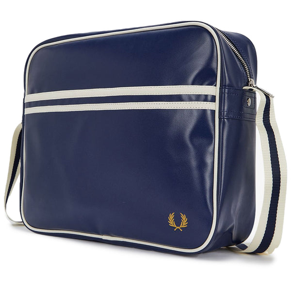 fred-perry-classic-shoulder-