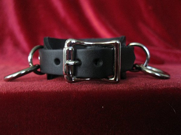 3 Ring Bondage Wristband – DeadRockers